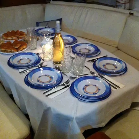 Hotel na wodzie Zingara *